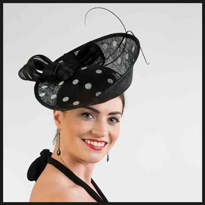 Fascinators and cocktail hats. Cocktail party, evening hats. Fascinators for the races